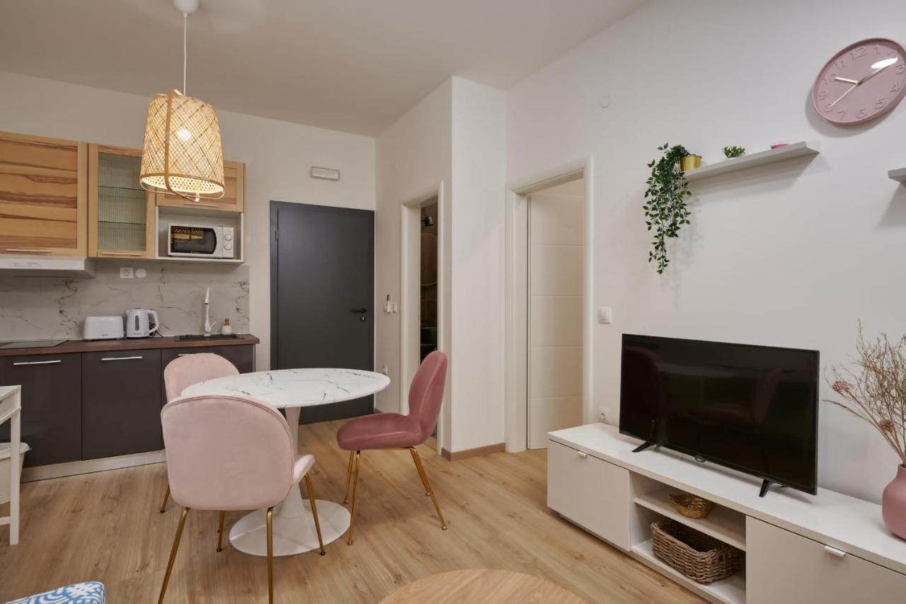Apartments Maruna ซัฟทัท ภายนอก รูปภาพ